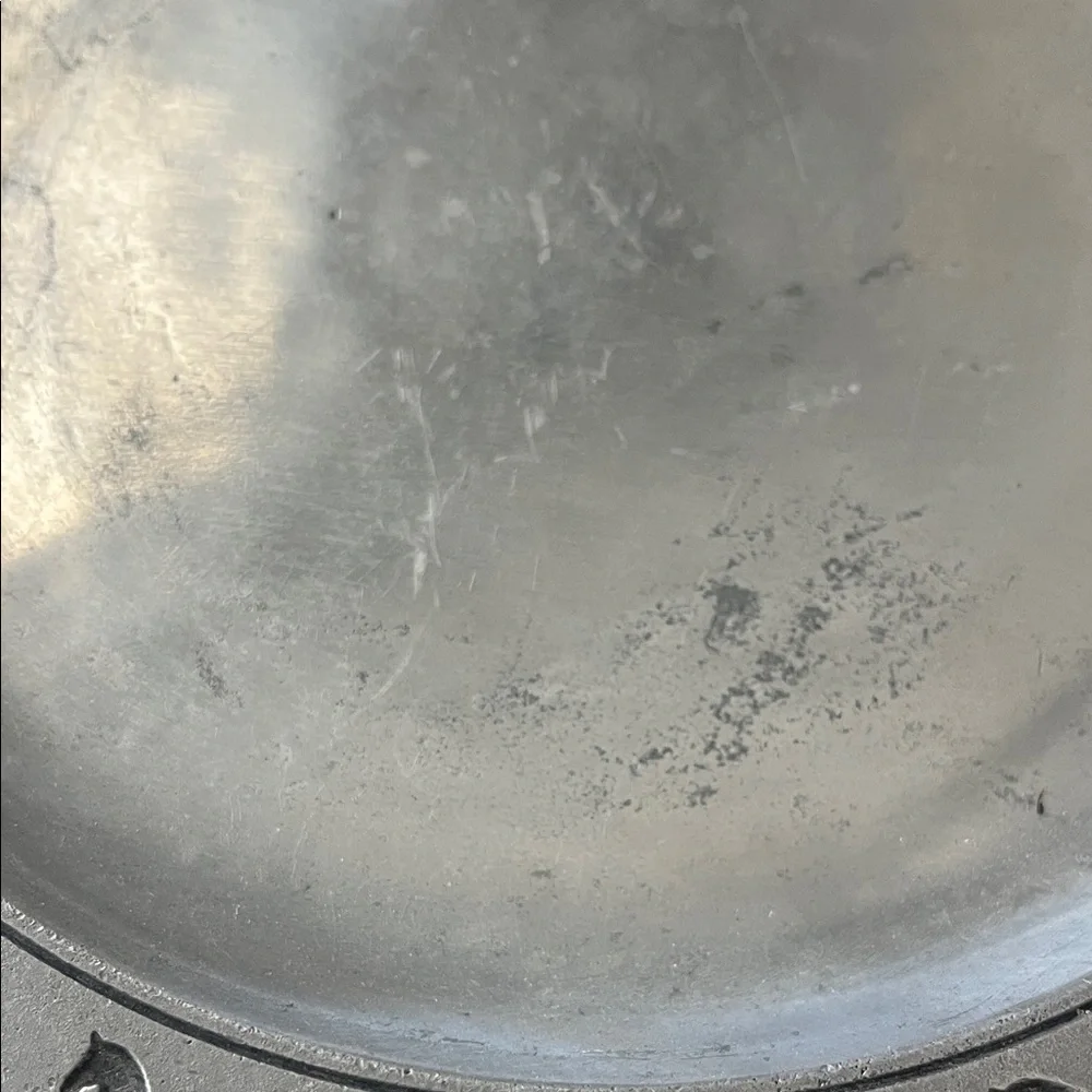 Pewter Plate with Horse Design - Picture 4 of 6